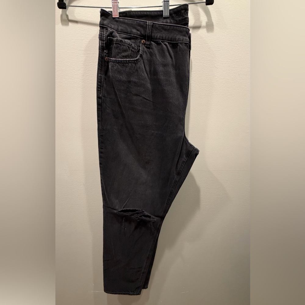 American Eagle 🦅 Outfitters Strigid Mom Jean - Picture 9 of 12